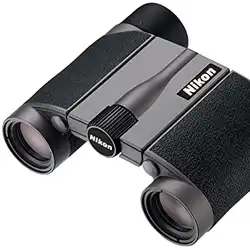 Une image de Le cadeau idéal pour un Sagittaire⭐️ : les Jumelles Nikon HG-L DCF 8x20 🔭