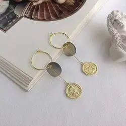 Une image de Les boucles d'oreille argentées - Un style intemporel pour les mamans Gémeaux 💝